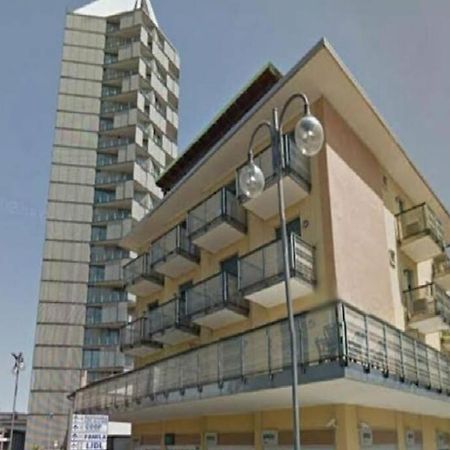 Residence Quito Piazza Mazzini 150M Dal Mare E Vicino Pista Azzurra Lido di Jesolo Exterior photo